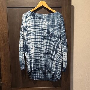 lululemon athletica Blue Tie-Dye Long Sleeve Top